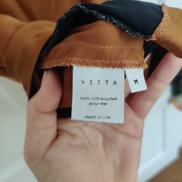 Vetta reversible satin cropped tank - Medium - Picture 8 of 9